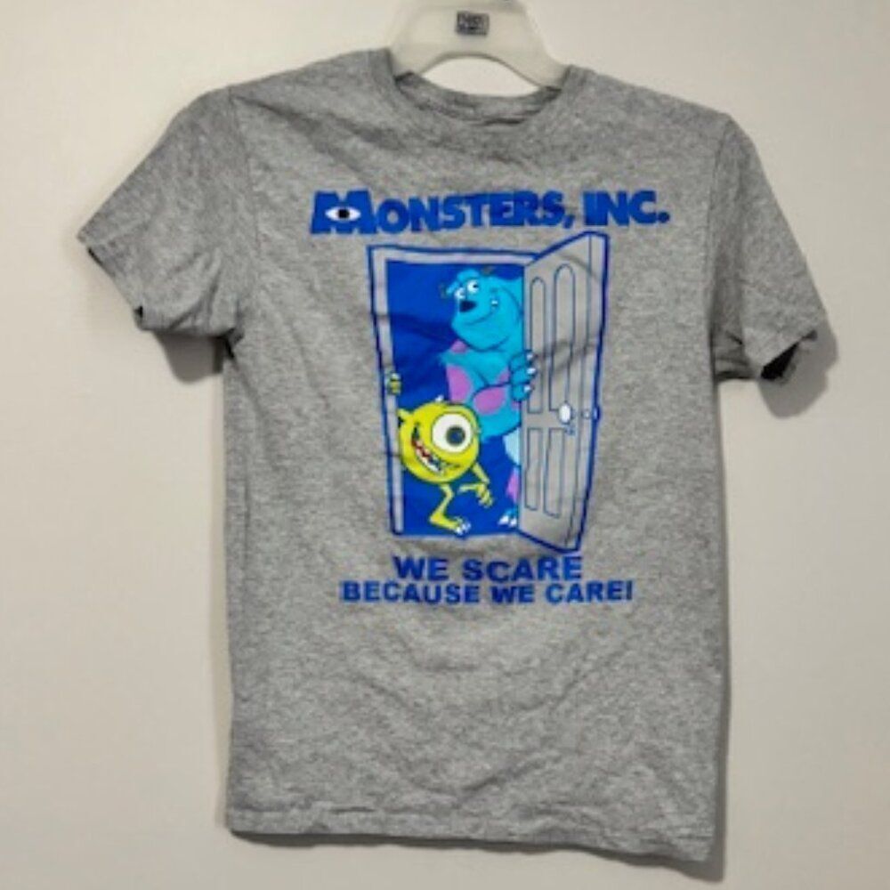 USED Woman's Disney Pixar Short Sleeve Shirt Color Blue/Grey Size Small